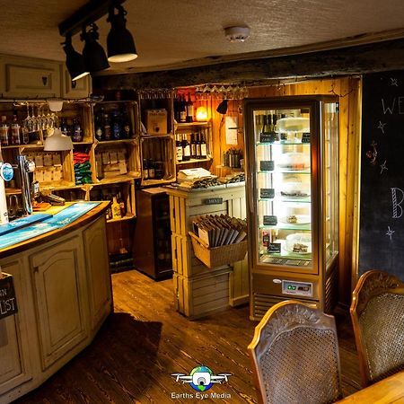 The Bear Inn لياندوفيري المظهر الخارجي الصورة