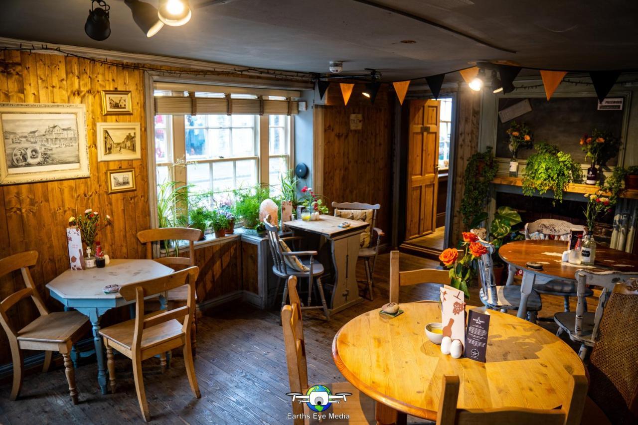 The Bear Inn لياندوفيري المظهر الخارجي الصورة